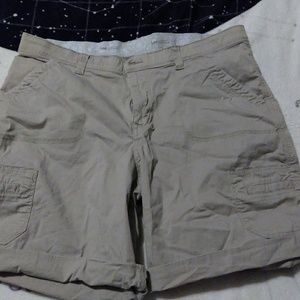 Lee khaki shorts